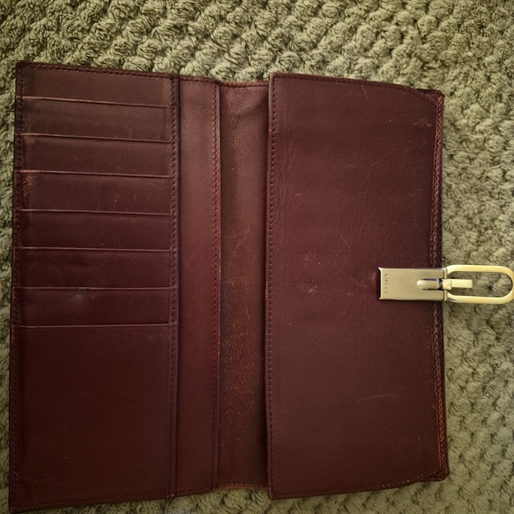Authentic Vintage Gucci Burgundy Lizard Skin Long Wallet - Style 035-2778 - Picture 3 of 8
